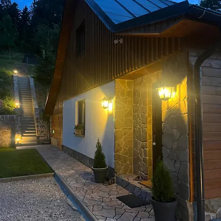 Velebka Chalet Vyskovec